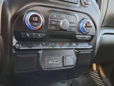 Used 2021 GMC Sierra 1500 SLE image 29