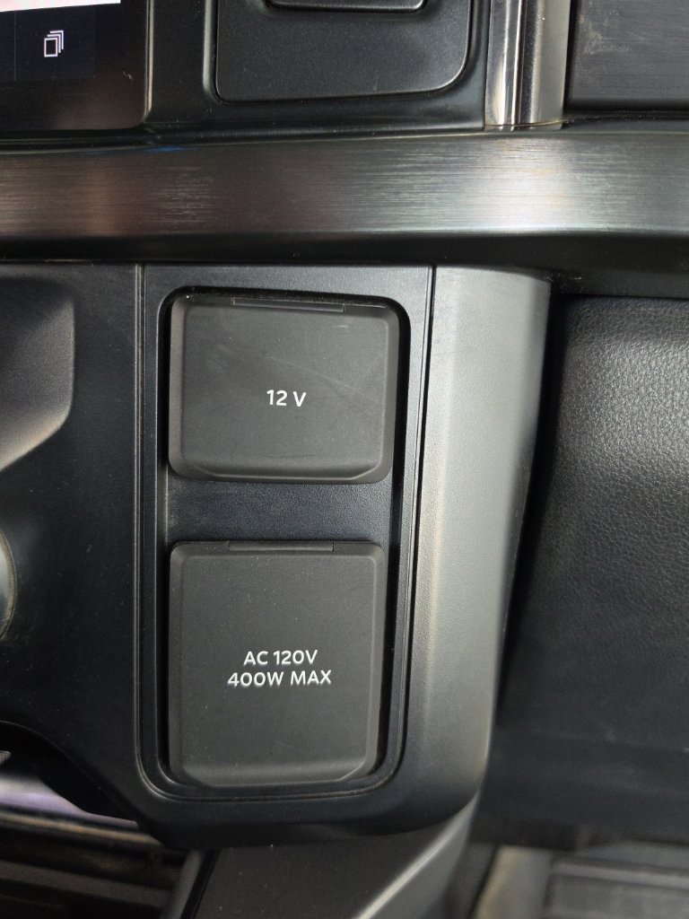 Used 2024 Ford F250 Lariat w/ FX4 Off-Road Package AWD/4WD image 29