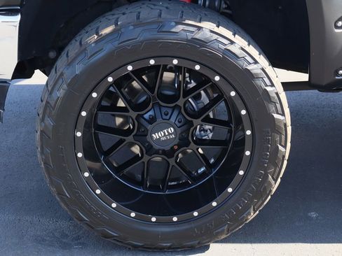 Used 2020 Chevrolet Silverado 2500 LTZ w/ Technology Package image 33