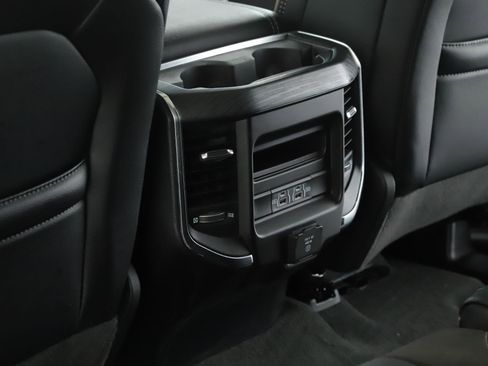 Used 2023 RAM 1500 Laramie AWD/4WD image 7