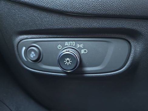 Used 2023 Chevrolet Equinox RS image 27