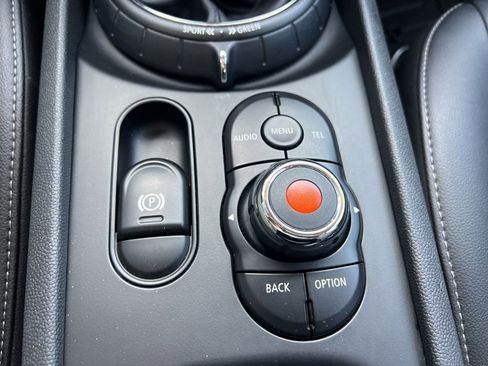 Used 2016 MINI Cooper Clubman image 29