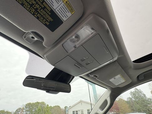 Used 2019 Toyota Sequoia SR5 image 40