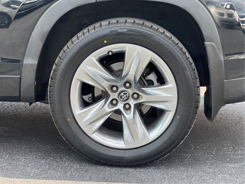 Used 2019 Toyota Highlander Limited AWD/4WD image 29