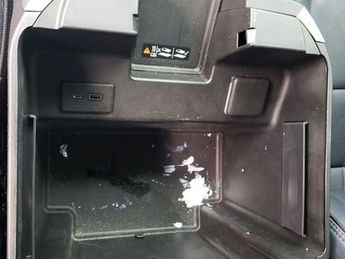 Used 2022 Chevrolet Silverado 1500 High Country w/ Technology Package image 25