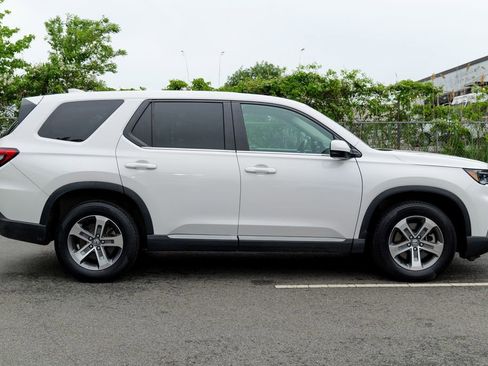 Used 2023 Honda Pilot EX-L image 8