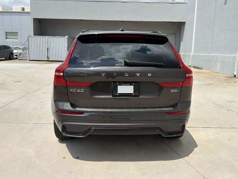 Used 2024 Volvo XC60 B5 Plus w/ Protection Package Premier AWD/4WD image 10