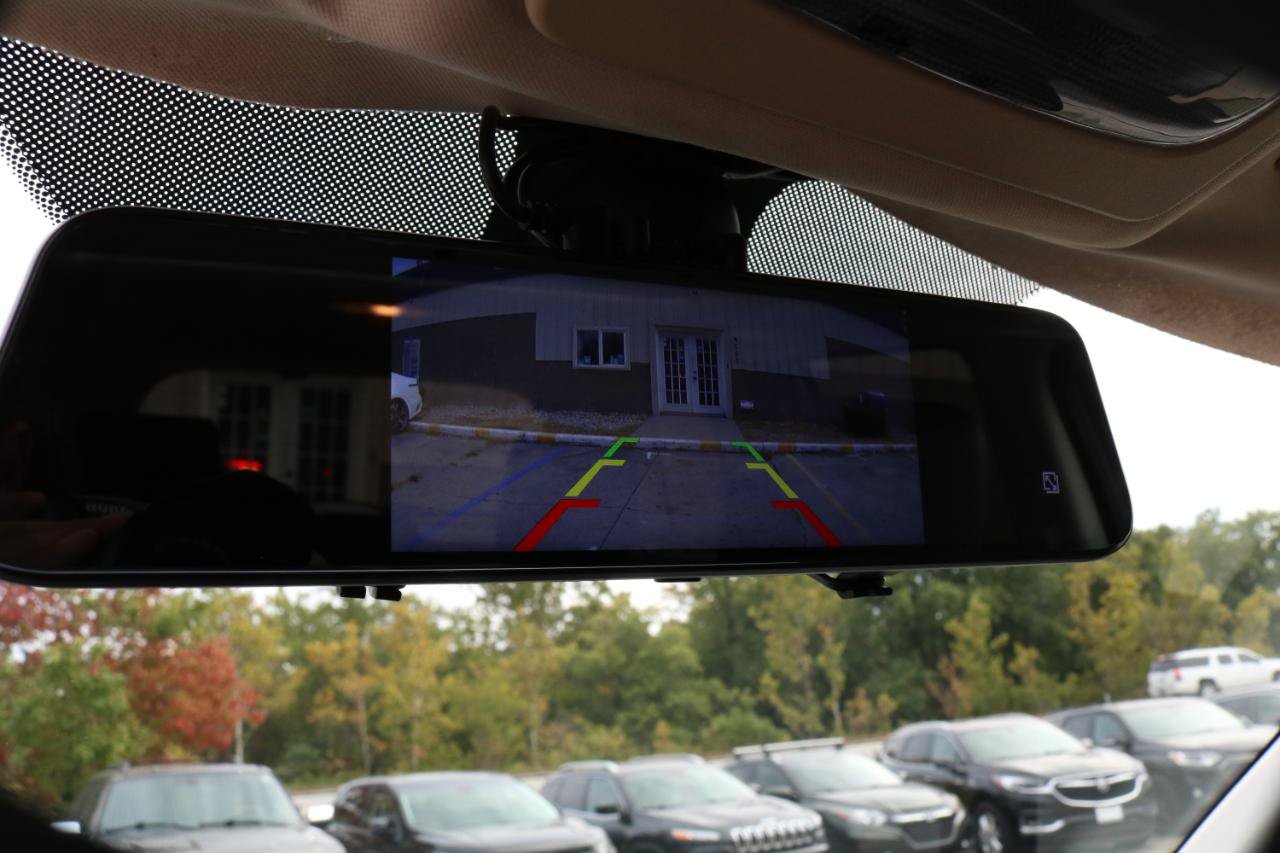 Used 2014 Land Rover LR2 AWD/4WD image 23