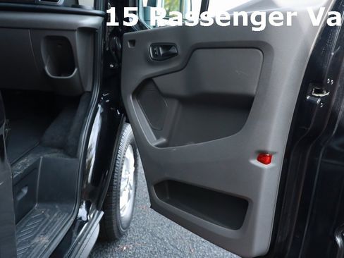 Used 2023 Ford Transit 350 XLT image 17