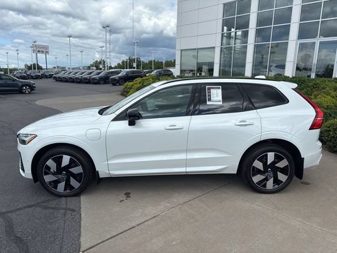 Certified 2024 Volvo XC60 T8 Plus w/ Protection Package Premier AWD/4WD image 10