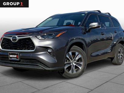 Used 2022 Toyota Highlander XLE