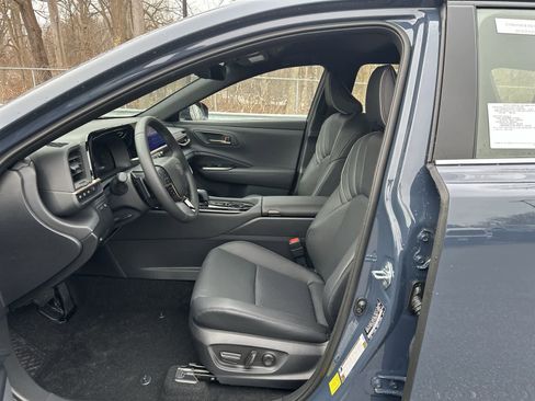 New 2026 Toyota Crown Signia XLE image 31