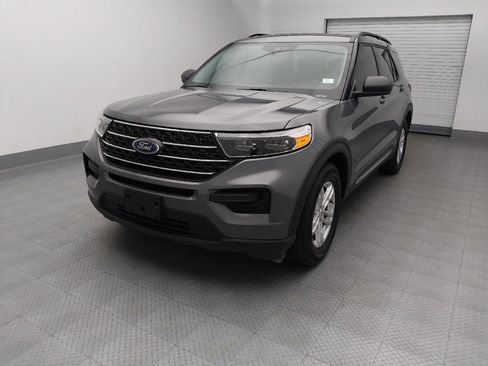Used 2024 Ford Explorer XLT RWD image 15