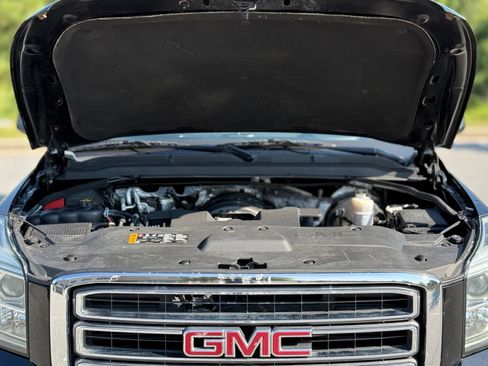 Used 2018 GMC Yukon XL SLT AWD/4WD image 48