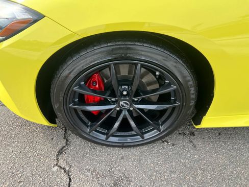 Certified 2024 Nissan Z Performance w/ Floor Mat Package image 10
