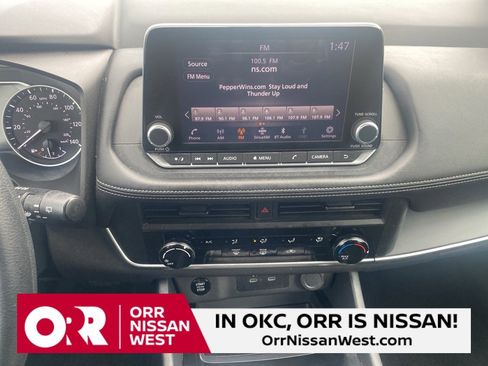 Used 2024 Nissan Rogue S image 25