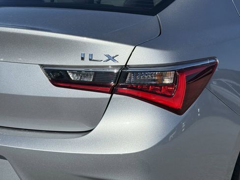 Used 2019 Acura ILX FWD image 29