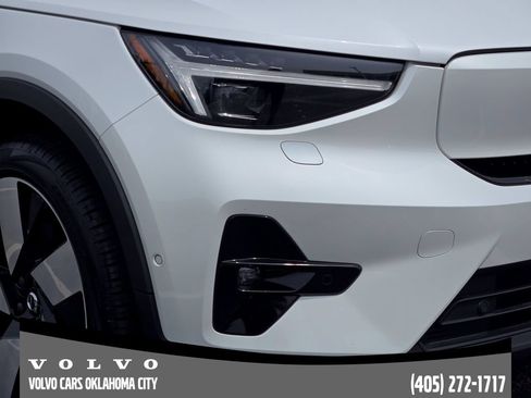 Certified 2023 Volvo C40 P8 Recharge Ultimate w/ Protection Package Premier AWD/4WD image 7