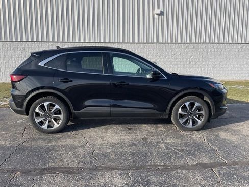 Used 2024 Ford Escape Platinum image 16