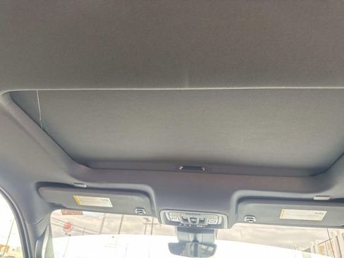 Used 2025 GMC Sierra 2500 AT4 w/ AT4 Premium Plus Package image 13