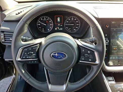 Used 2025 Subaru Outback Premium AWD/4WD image 19