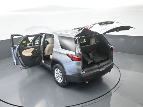 Used 2023 Chevrolet Traverse LS FWD image 64