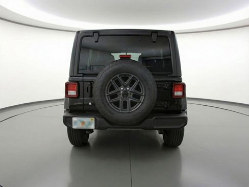 Used 2025 Jeep Wrangler Sport S image 7