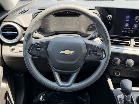 Used 2024 Chevrolet Trax LS FWD image 21