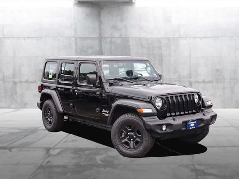 Used 2019 Jeep Wrangler Unlimited Sport AWD/4WD image 2