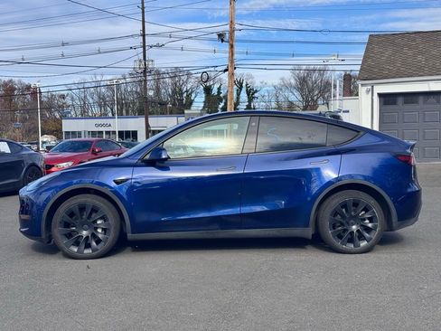 Used 2022 Tesla Model Y Long Range image 5