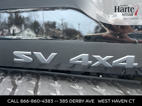 Certified 2024 Nissan Titan SV w/ SV Bronze Edition Package image 19
