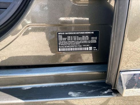 Used 2024 BMW X7 xDrive40i w/ Executive Package image 34