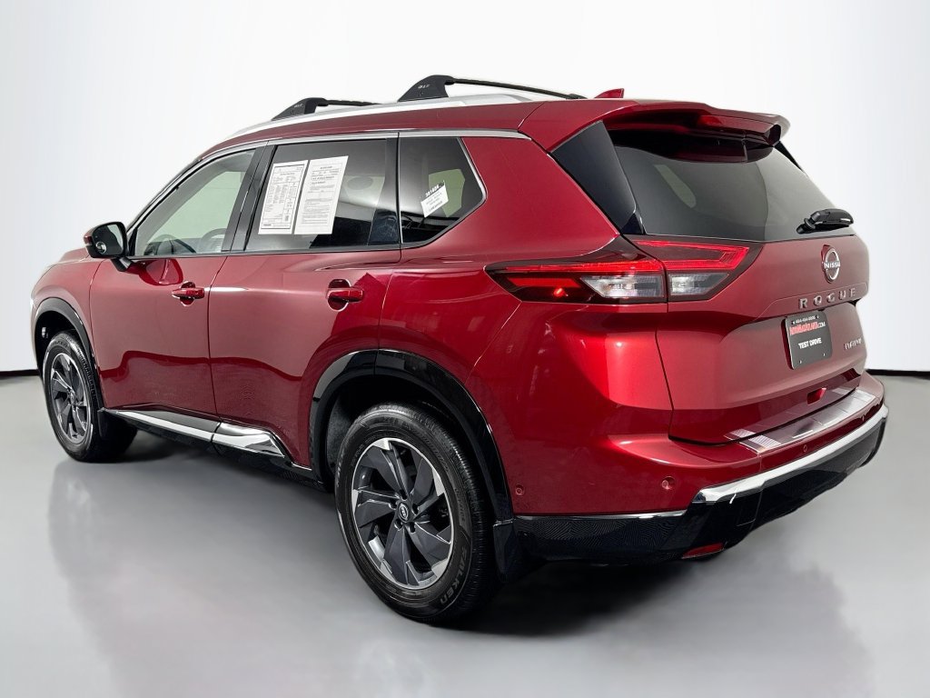 Used 2025 Nissan Rogue Platinum w/ Platinum Premium Package FWD image 7