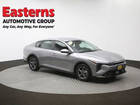 Used 2025 Kia K4 FWD image 47