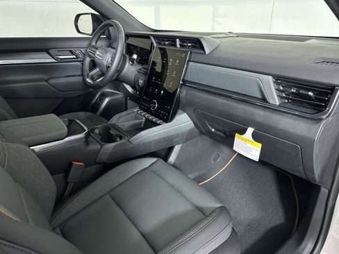 New 2026 GMC Terrain AT4 w/ Convenience Package III AWD/4WD image 30