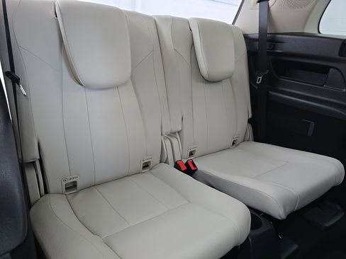 New 2026 Mercedes-Benz GLB 250 4MATIC image 12