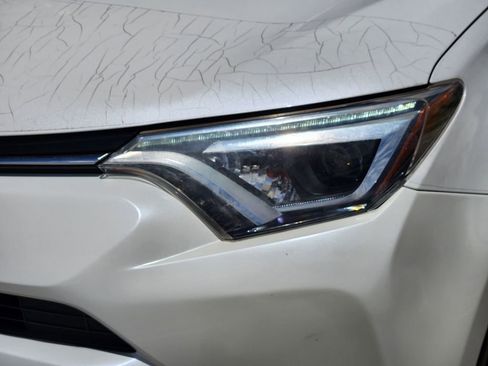 Used 2017 Toyota RAV4 Limited w/ Advanced Technology Package FWD image 9
