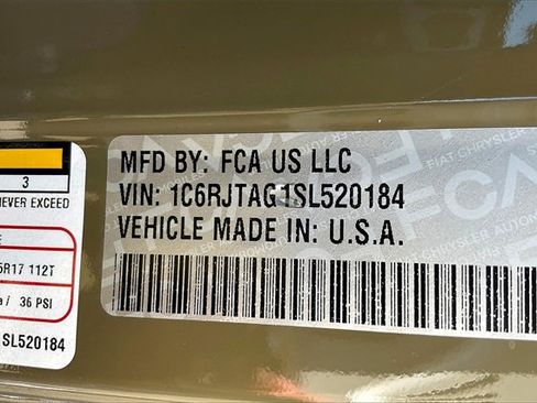 New 2025 Jeep Gladiator Sport image 13