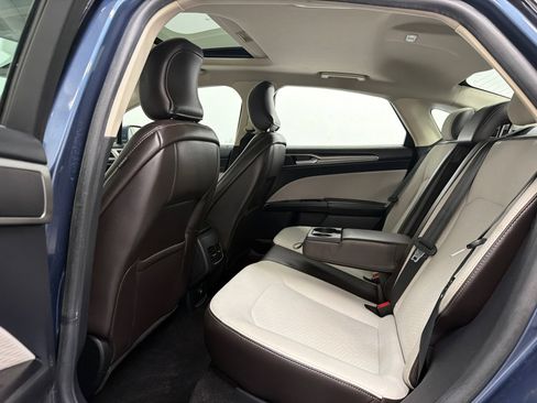 Used 2019 Ford Fusion SE w/ Equipment Group 151A FWD image 15