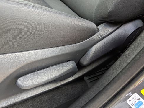 Used 2025 Toyota RAV4 LE image 20