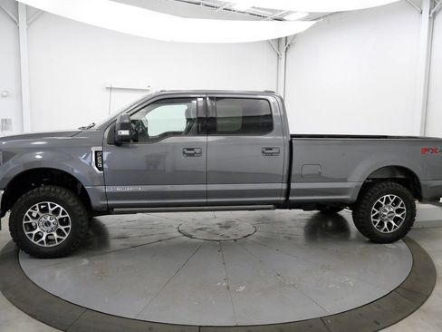 Used 2022 Ford F250 Lariat w/ Lariat Ultimate Package AWD/4WD image 4