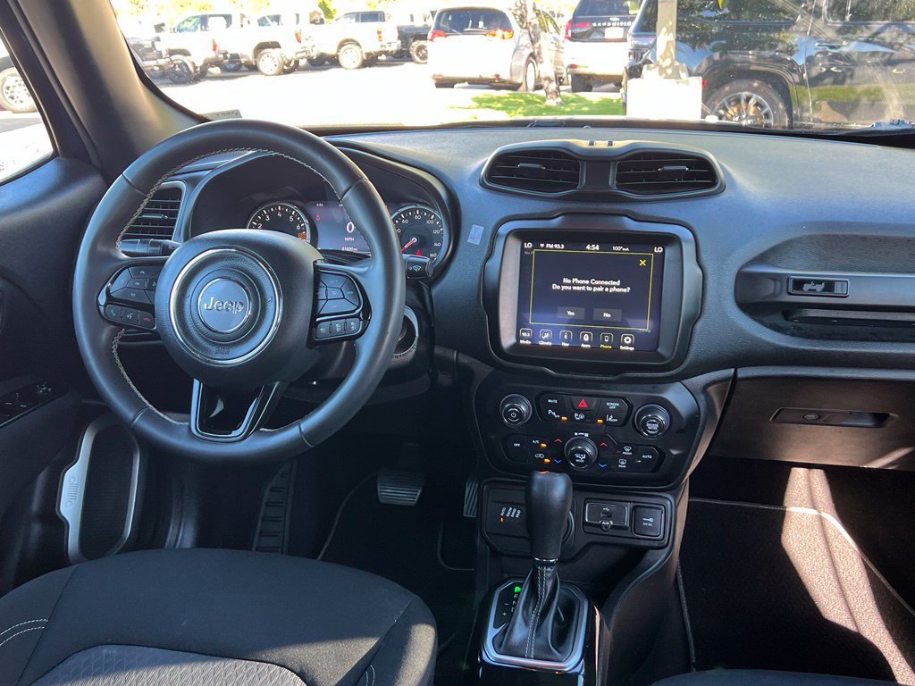 Used 2021 Jeep Renegade Latitude w/ Luxury Group II AWD/4WD image 19