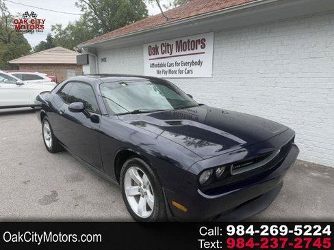 Used 2014 Dodge Challenger SXT Plus RWD image 1
