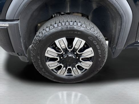 Used 2024 GMC Sierra 2500 Denali AWD/4WD image 25