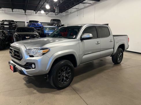 Used 2023 Toyota Tacoma SR5 w/ Technology Package AWD/4WD image 7
