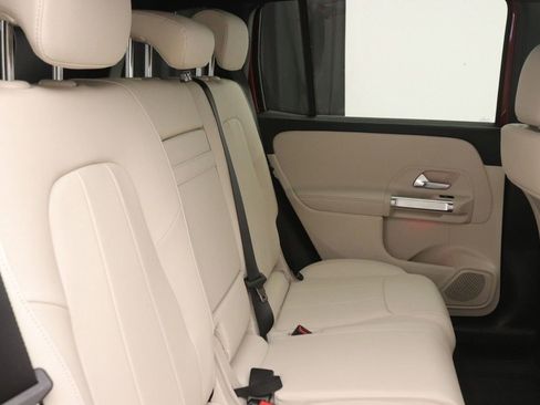 New 2026 Mercedes-Benz GLB 250 image 10