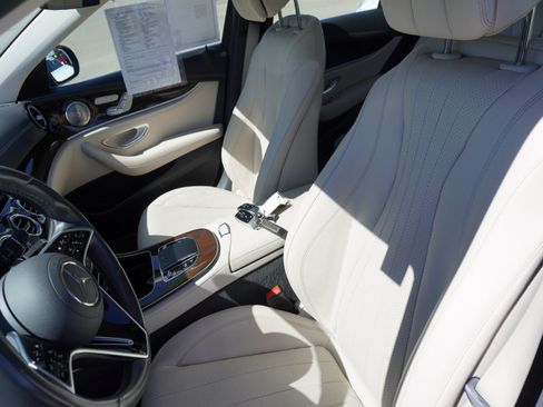Used 2021 Mercedes-Benz E 350 Sedan image 23