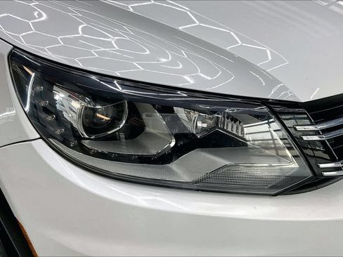Used 2013 Volkswagen Tiguan SEL AWD/4WD image 30