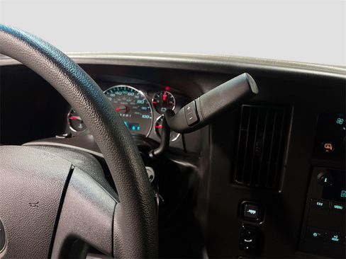 Used 2024 Chevrolet Express 2500 Work Van w/ Driver Convenience Package image 16