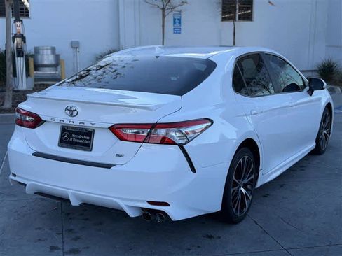 Used 2020 Toyota Camry SE image 5